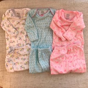Carter’s newborn gowns